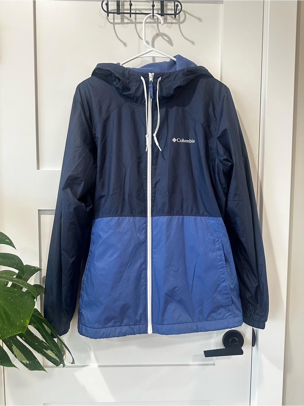 Columbia Women’s Fleece Lined Windbreaker